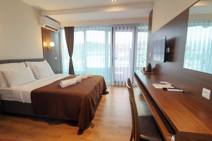 Imagen de la habitación del Hotel Semitronix. Foto 3