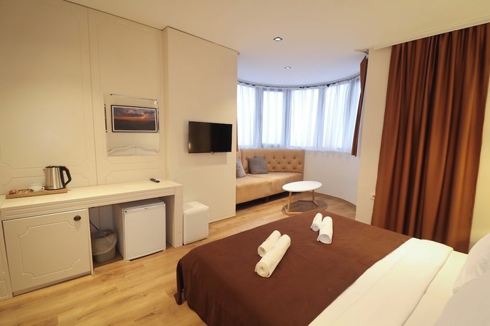 Imagen de la habitación del Hotel Semitronix. Foto 13