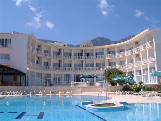 Imagen general del Hotel Sempati. Foto 5