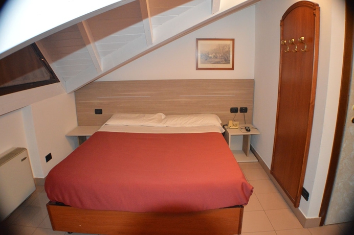 Imagen de la habitación del Hotel Sempione Ristorante. Foto 10