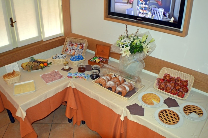 Imagen del bar/restaurante del Hotel Sempione Ristorante. Foto 3