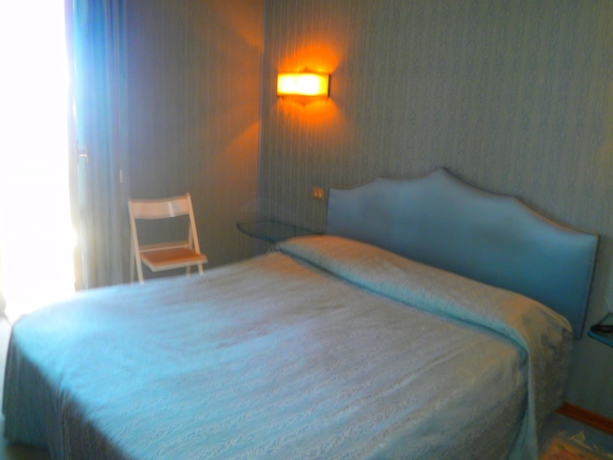 Imagen de la habitación del Hotel Sempione, Stresa. Foto 9