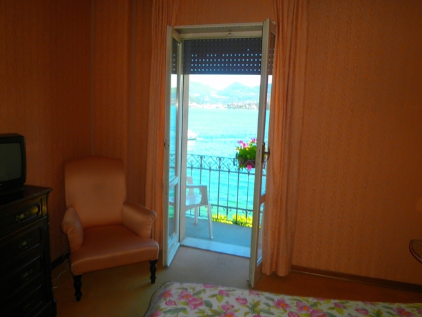 Imagen de la habitación del Hotel Sempione, Stresa. Foto 14