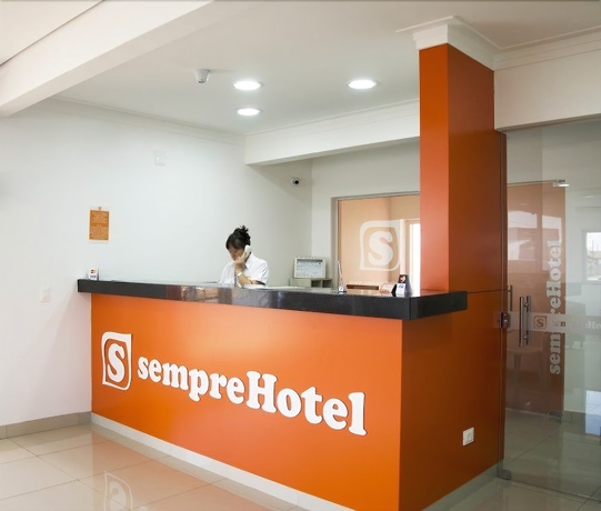 Imagen de los interiores del Hotel Semprehotel. Foto 17