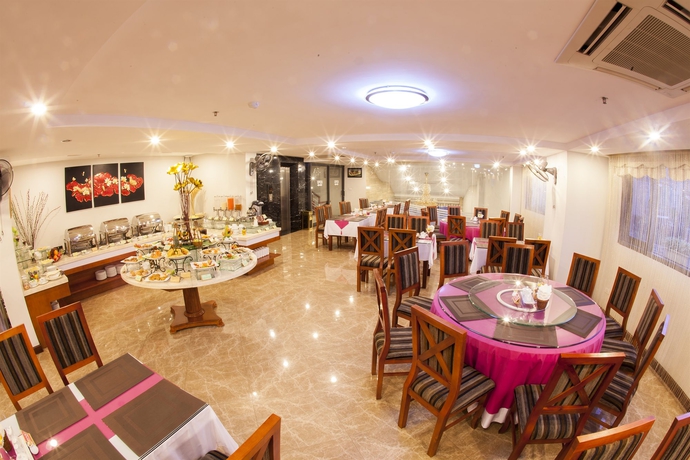 Imagen del bar/restaurante del Hotel Sen Luxury. Foto 2