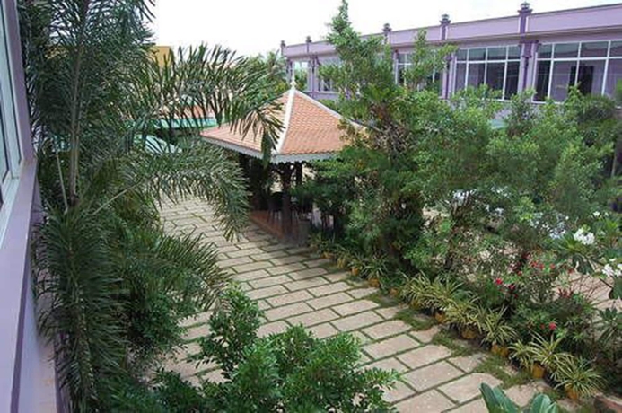 Imagen de los exteriores del Hotel Sen Monorom Ii. Foto 16
