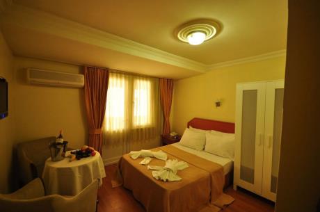 Imagen de la habitación del Hotel Sen Palas. Foto 8