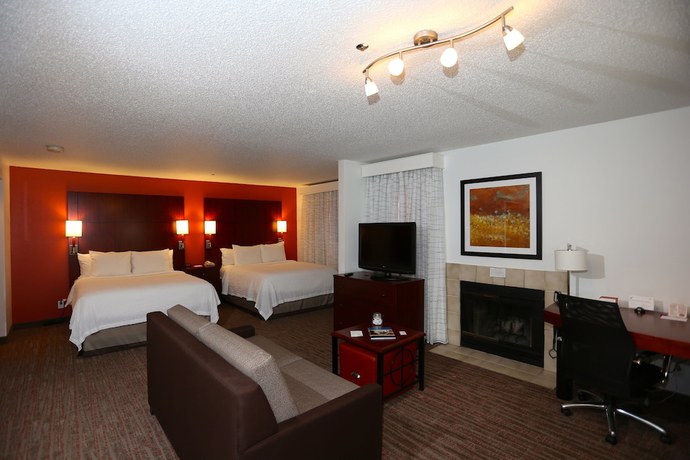 Imagen de la habitación del Hotel SenS Suites Livermore. Foto 2
