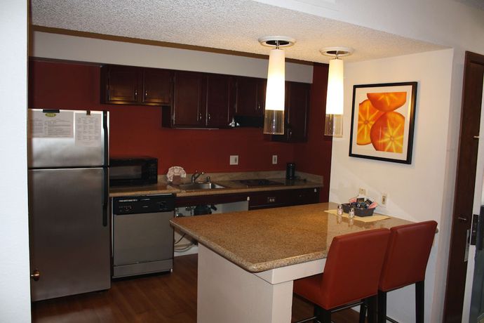 Imagen de la habitación del Hotel SenS Suites Livermore. Foto 15