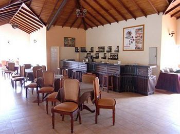 Imagen del bar/restaurante del Hotel Senani. Foto 2