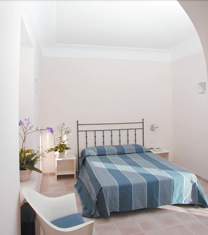 Imagen de la habitación del Hotel Senaria. Foto 9