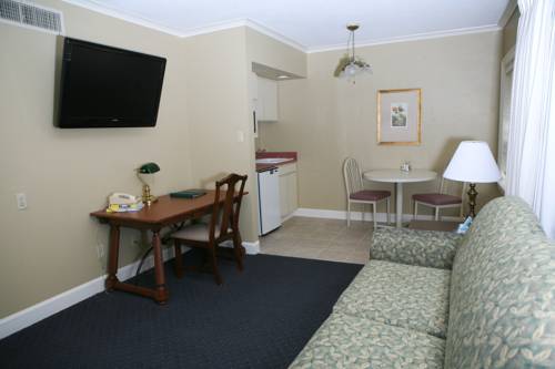 Imagen de la habitación del Hotel Senate Luxury Suites. Foto 10
