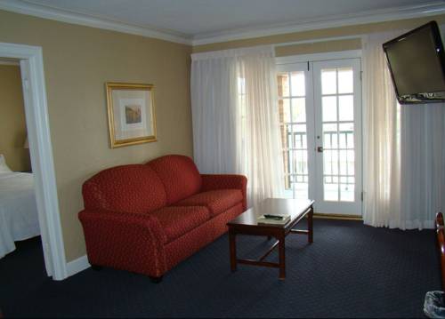 Imagen de la habitación del Hotel Senate Luxury Suites. Foto 15