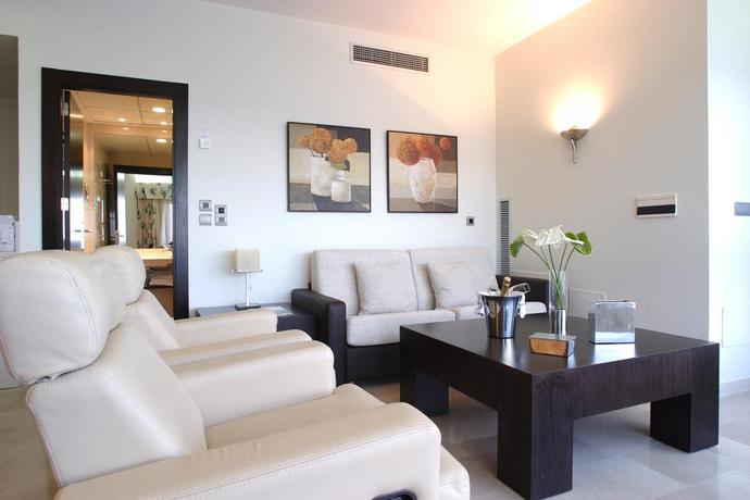 Imagen de la habitación del Hotel Senator Águilas. Foto 10