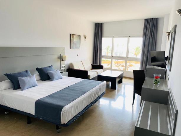 Imagen de la habitación del Hotel Senator &Aacute;guilas. Foto 20