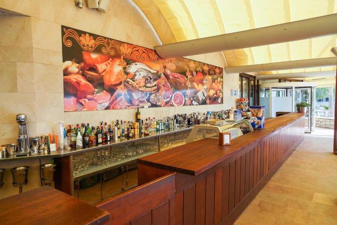 Imagen del bar/restaurante del Hotel Senator &Aacute;guilas. Foto 2