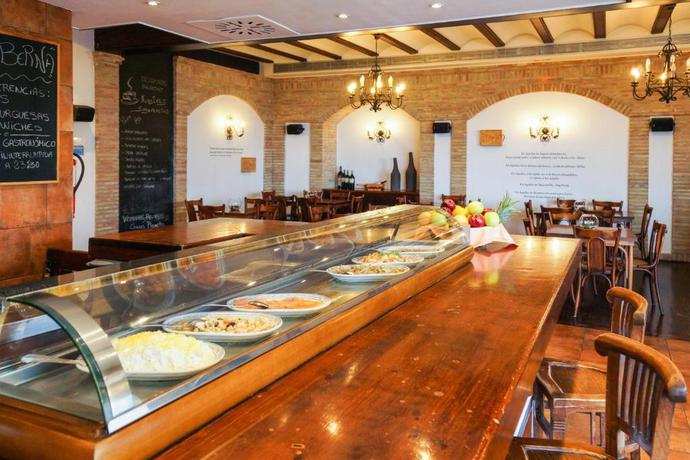 Imagen del bar/restaurante del Hotel Senator &Aacute;guilas. Foto 5