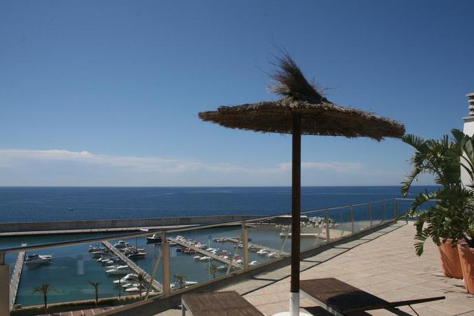 Imagen de los exteriores del Hotel Senator Águilas. Foto 15