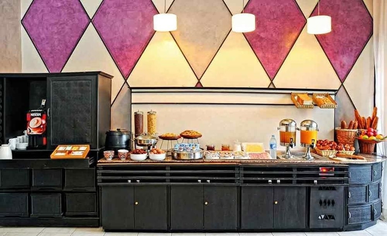 Imagen del bar/restaurante del Hotel Senator Agadir. Foto 7