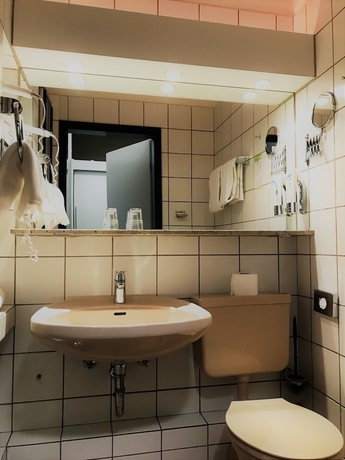 Imagen de la habitación del Hotel Senator, Bielefeld. Foto 14