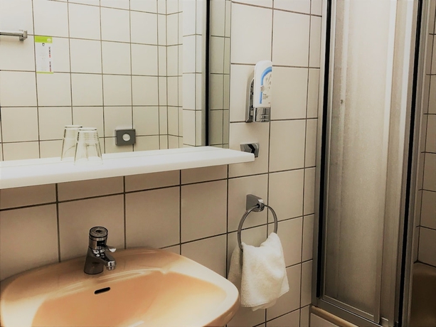 Imagen de la habitación del Hotel Senator, Bielefeld. Foto 15