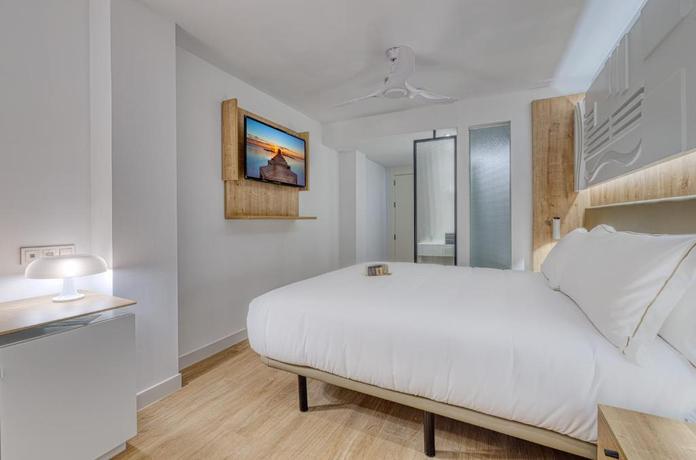 Imagen de la habitación del Hotel Senator Cala Millor. Foto 16