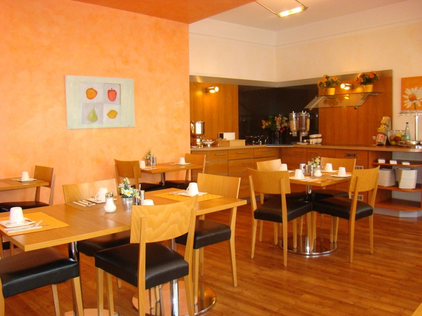 Imagen del bar/restaurante del Hotel Senator Frankfurt. Foto 2