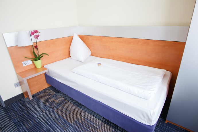 Imagen de la habitación del Hotel Senator Frankfurt. Foto 8