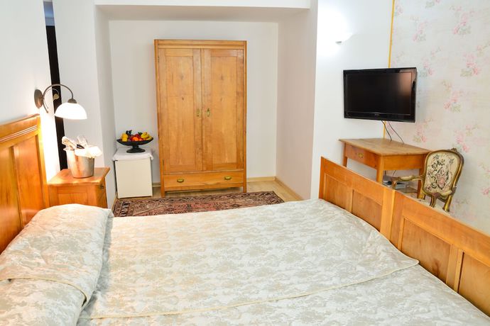 Imagen de la habitación del Hotel Senator, Ghiroda. Foto 9