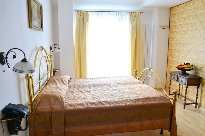 Imagen de la habitación del Hotel Senator, Ghiroda. Foto 11