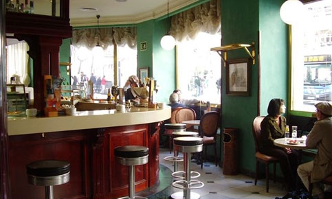 Imagen del bar/restaurante del Hotel Senator Gran Via 21. Foto 3