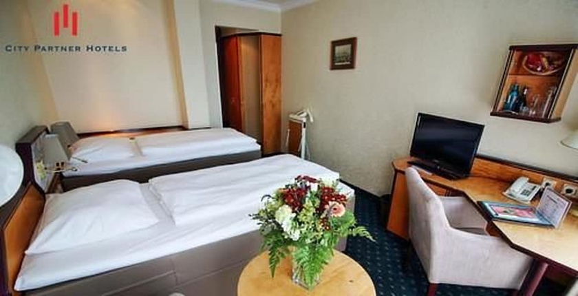 Imagen de la habitación del Hotel Senator Hamburg. Foto 17