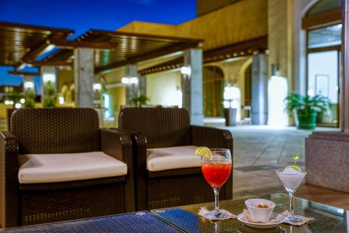 Imagen de los exteriores del Hotel Senator Mar Menor Golf & Spa Resort. Foto 10