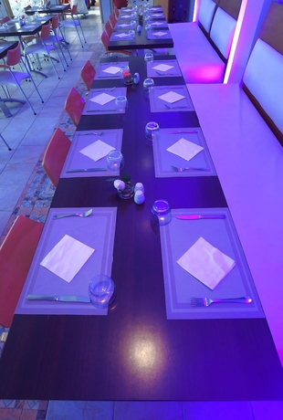 Imagen del bar/restaurante del Hotel Senator Tanger. Foto 3