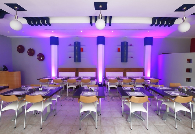 Imagen del bar/restaurante del Hotel Senator Tanger. Foto 4