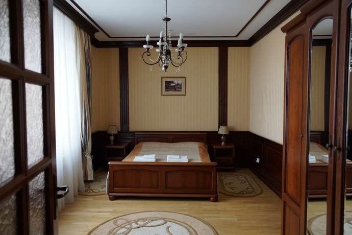 Imagen de la habitación del Hotel Senator, Truskavets. Foto 4
