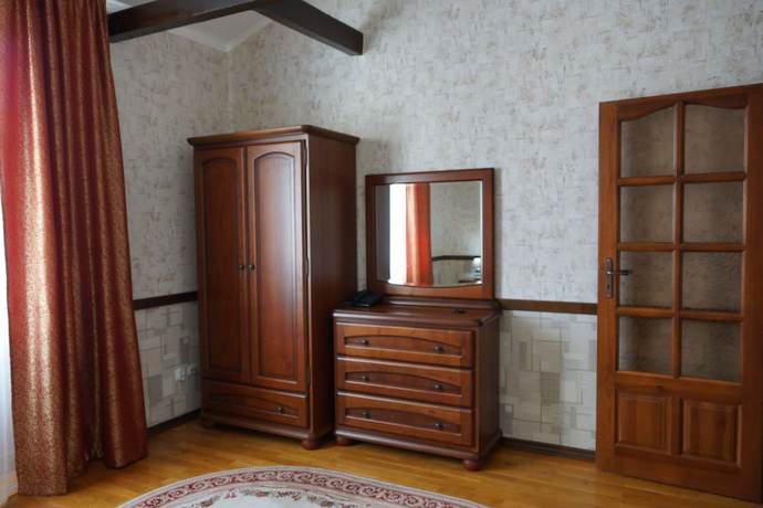 Imagen de la habitación del Hotel Senator, Truskavets. Foto 8