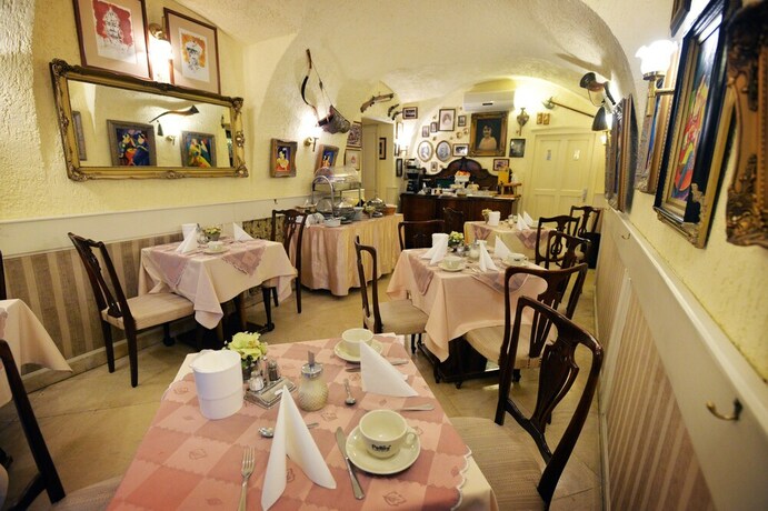 Imagen del bar/restaurante del Hotel Senator-h&aacute;z. Foto 20