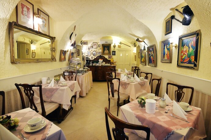 Imagen del bar/restaurante del Hotel Senator-h&aacute;z. Foto 23