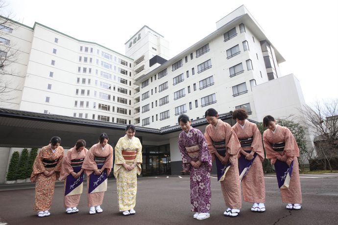 Imagen de la piscina del Hotel Sendai Akiu Spa Iwanumaya. Foto 16