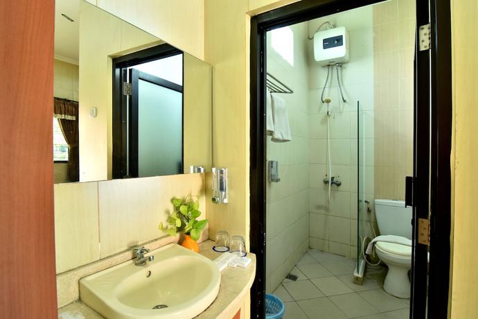 Imagen de la habitación del Hotel Sendang Sari. Foto 4