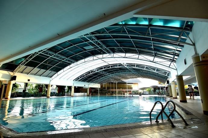 Imagen de la piscina del Hotel Sendang Sari. Foto 19