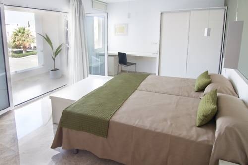 Imagen general del Hotel Senderos, Agua Amarga. Foto 3