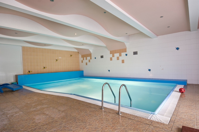 Imagen de la piscina del Hotel Senec Lake and Aqua Resort. Foto 15