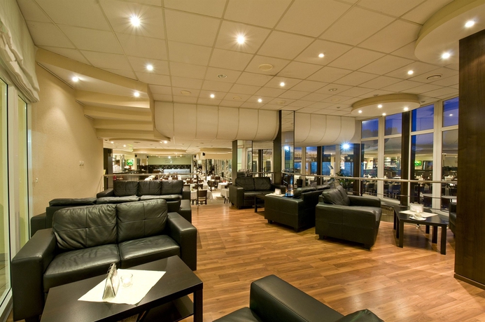 Imagen del bar/restaurante del Hotel Senec Lake and Aqua Resort. Foto 7