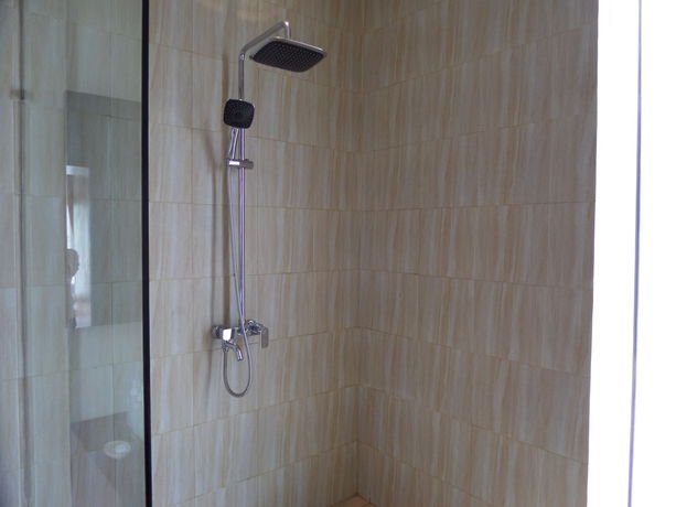 Imagen de la habitación del Hotel Senetan Villas and Spa Resort. Foto 5