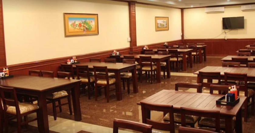 Imagen del bar/restaurante del Hotel Sengkeo. Foto 3