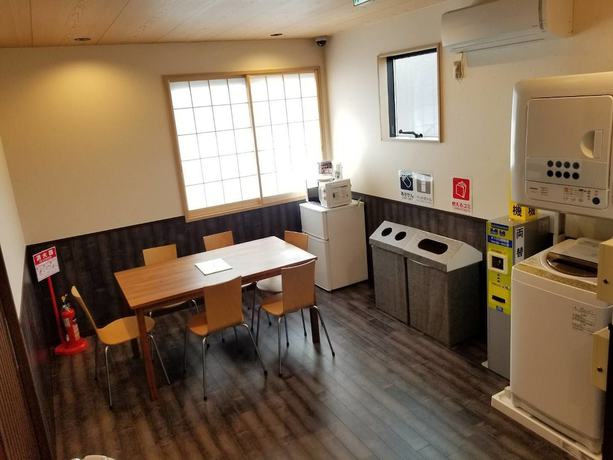 Imagen de los interiores del Hotel Sengoku Hatago Higashimukojima Shuku -Hostel. Foto 5