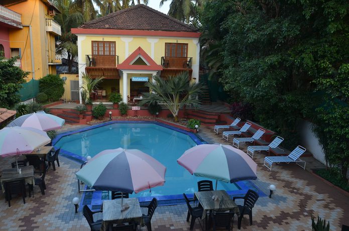 Imagen de la piscina del Hotel Senhor Angelo Beach Resort. Foto 17