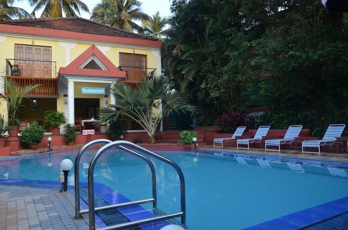 Imagen de la piscina del Hotel Senhor Angelo Beach Resort. Foto 18
